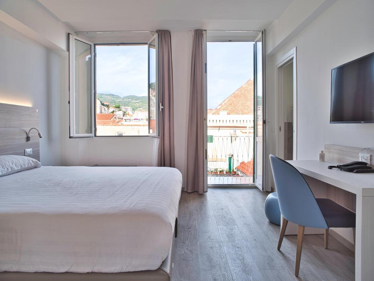 Hotel Medusa Finale Ligure Exterior photo